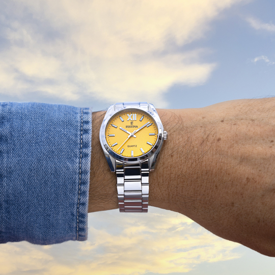 RELÓGIO FESTINA F20622/G AMARELO COM CORREIA DE AÇO INOXIDÁVEL 316L, MULHER.