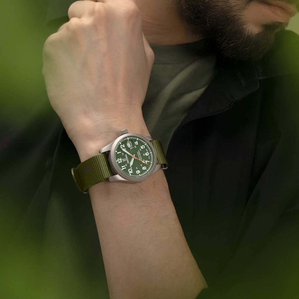 Festina Montre Homme Analogique Quartz Avec Bracelet Acier Inoxydable Gris