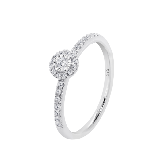Anillo Con Diseño Halo Y Banda Pavé En Oro Blanco De 9 Quilates